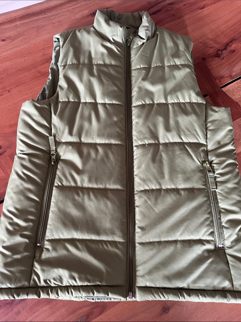 Puffy Vest with inside pockets